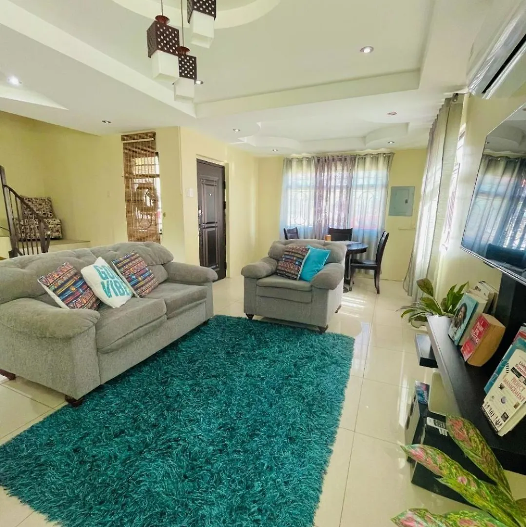 Travelholics Getaways Villa Piarco