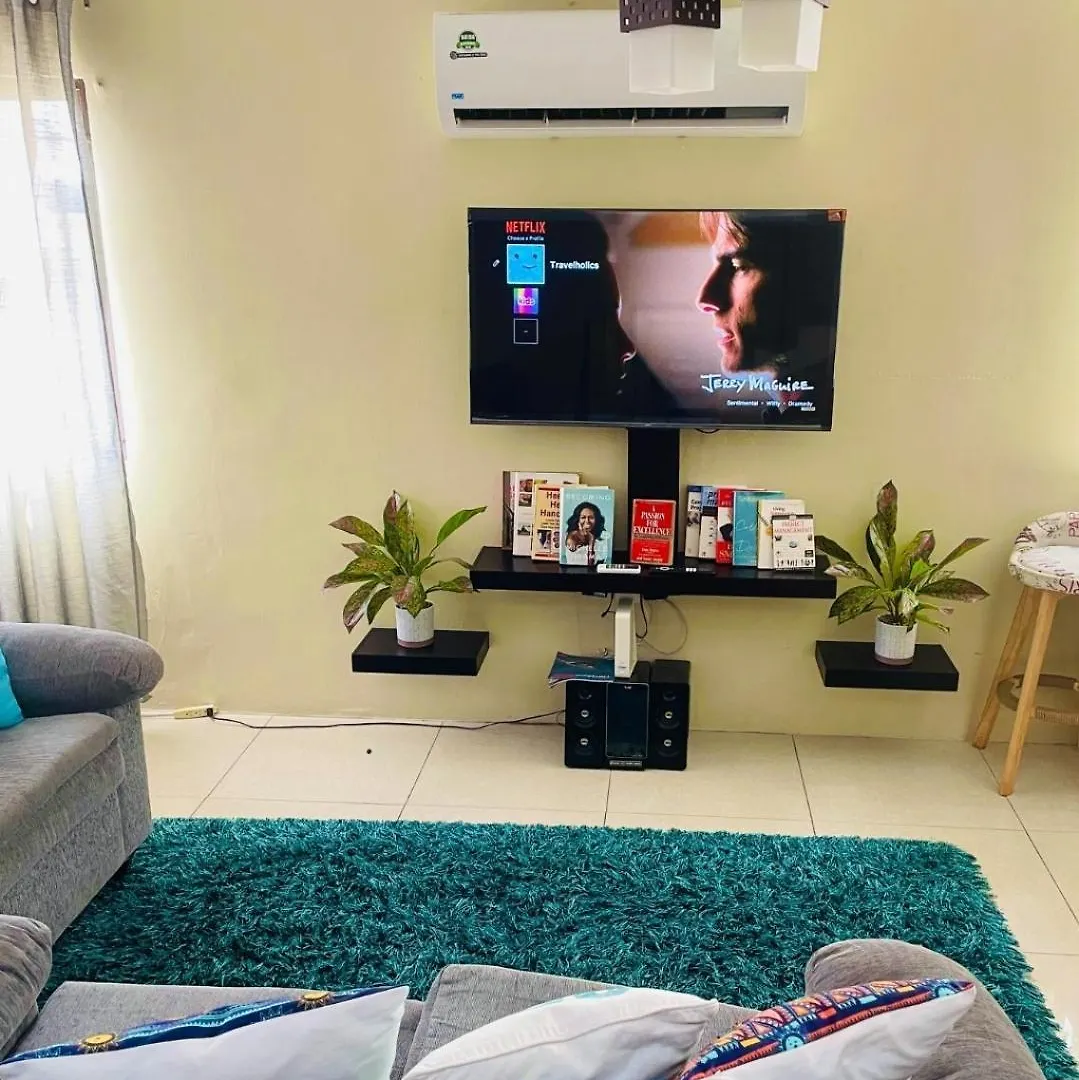 Travelholics Getaways Villa Piarco Trinidad ve Tobago